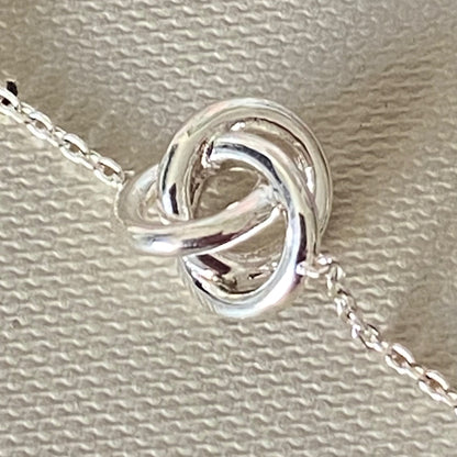 New! Links of London Love Knot Bracelet with a Topaz Sparkle Stone