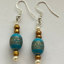 Load image into Gallery viewer, Turquoise and gold beaded Earrings
