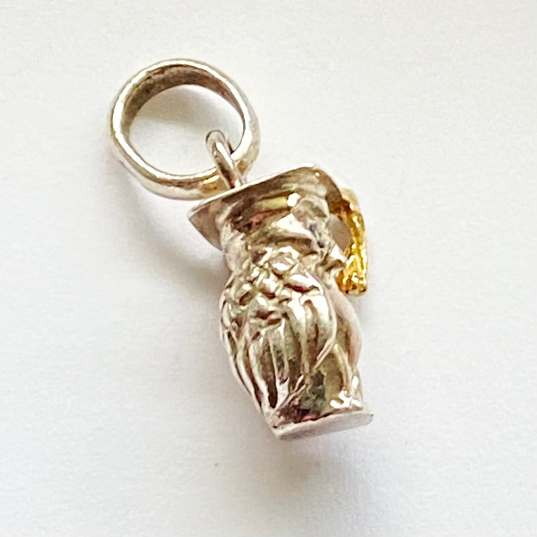 Links of 2025 london graduation charm