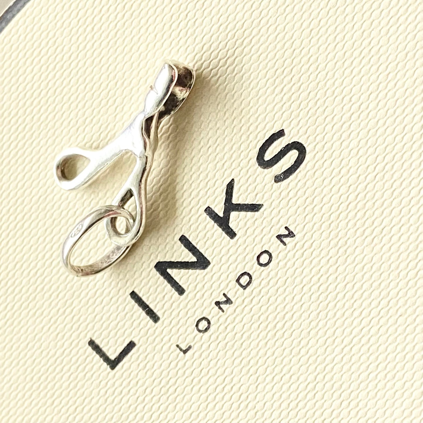 Links of London Eye Lash Curler  Charm