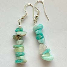 Load image into Gallery viewer, Turquoise and quartz beaded Earrings
